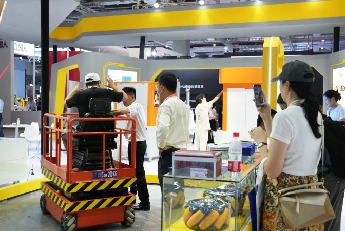 再添“利器”，5米登高平台完美亮相！让登高作业更高效！